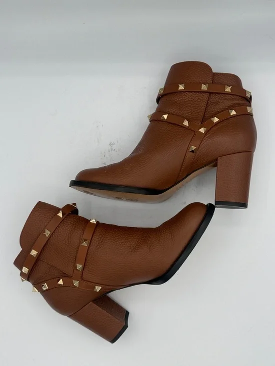 Valentino Brown Leather Rockstud Block Heel
Ankle Boots Size 7/ EU 37 - Picture 8 of 12